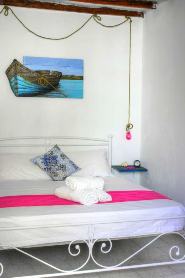 The Hot Pink Bike House Villa Parikia  Exterior photo